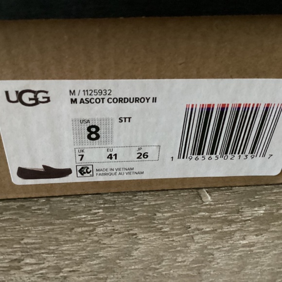 UGG Ascot Corduroy II Driver (Men), size 8 - Picture 7 of 15
